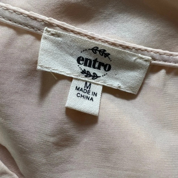 Entro floral embroidered boho cap sleeve top tie front size M - Picture 10 of 11